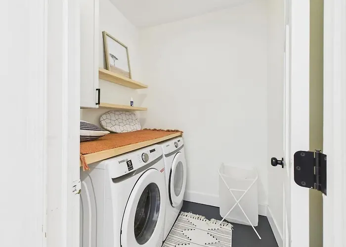 Historic Estate 10 Bedroom Sleeps 16, Game Hébergement de vacances Chicago