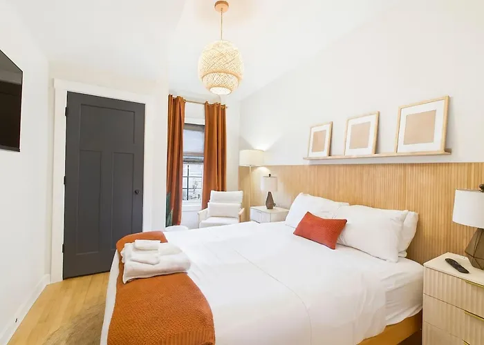Historic Estate 10 Bedroom Sleeps 16, Game Hébergement de vacances
